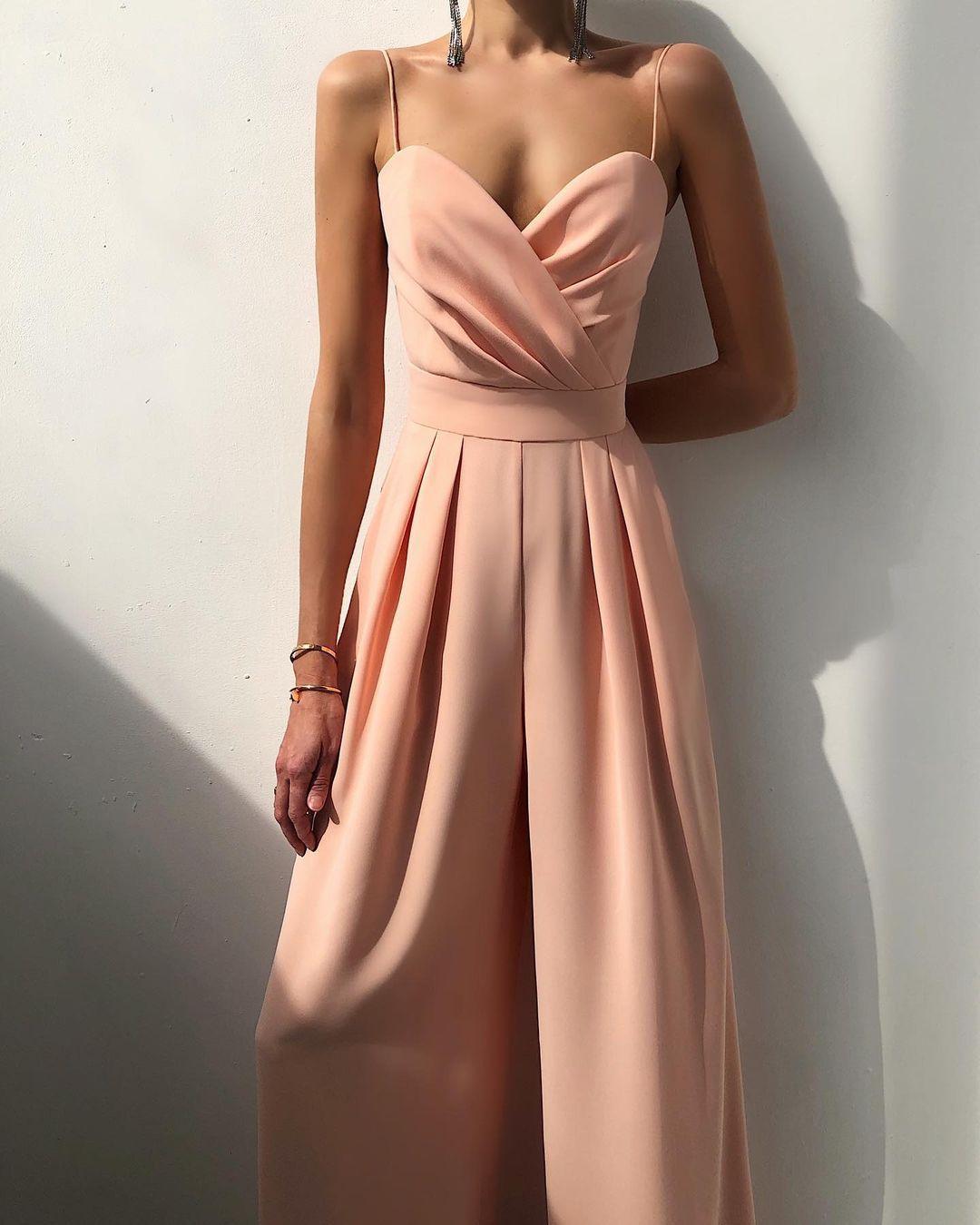Women's Black High-Waist Spaghetti Strap Jumpsuit – Elegant and Comfortable for Any Occasion 9