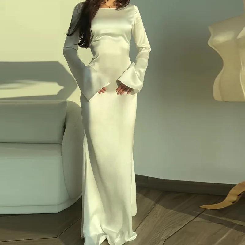 Women's Evening Gown - Floor Length - Fitted Bodice - Long Flared Sleeves - Elegant Fit 0