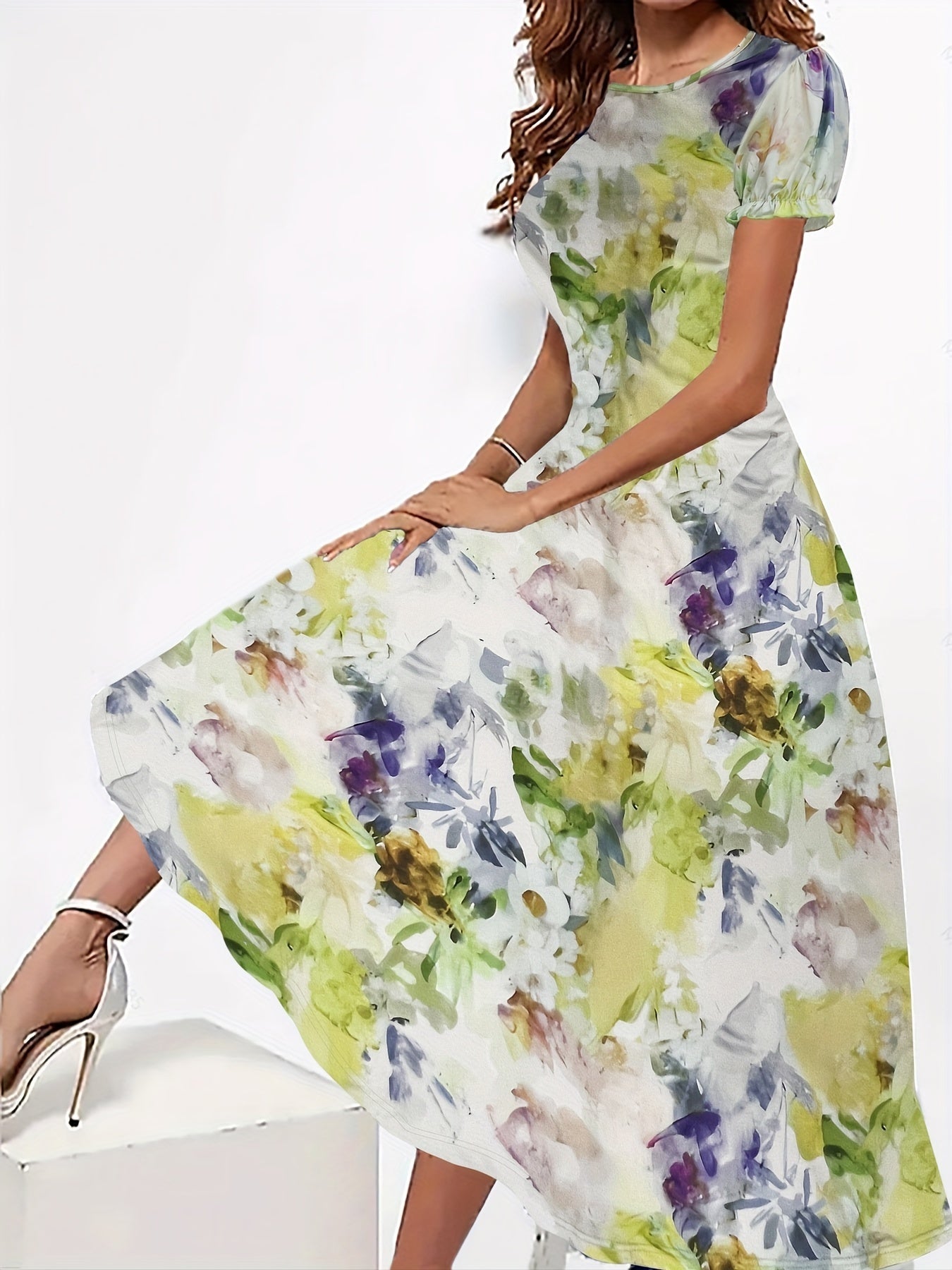 Women’s Maxi Dress - Floral Pattern - A-Line Fit - Short Sleeve - Round Neckline 5